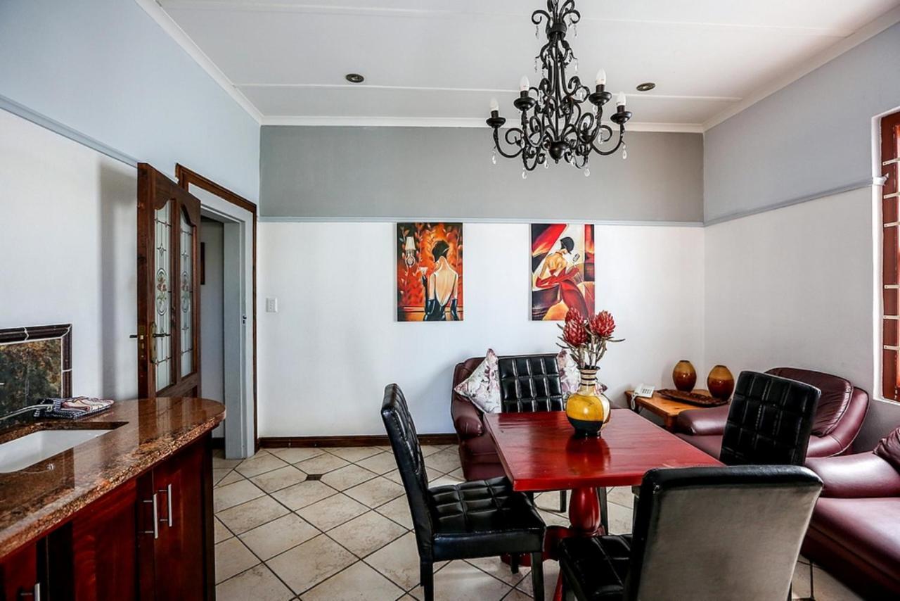 Misty Waves Boutique Hotel Hermanus Exterior photo